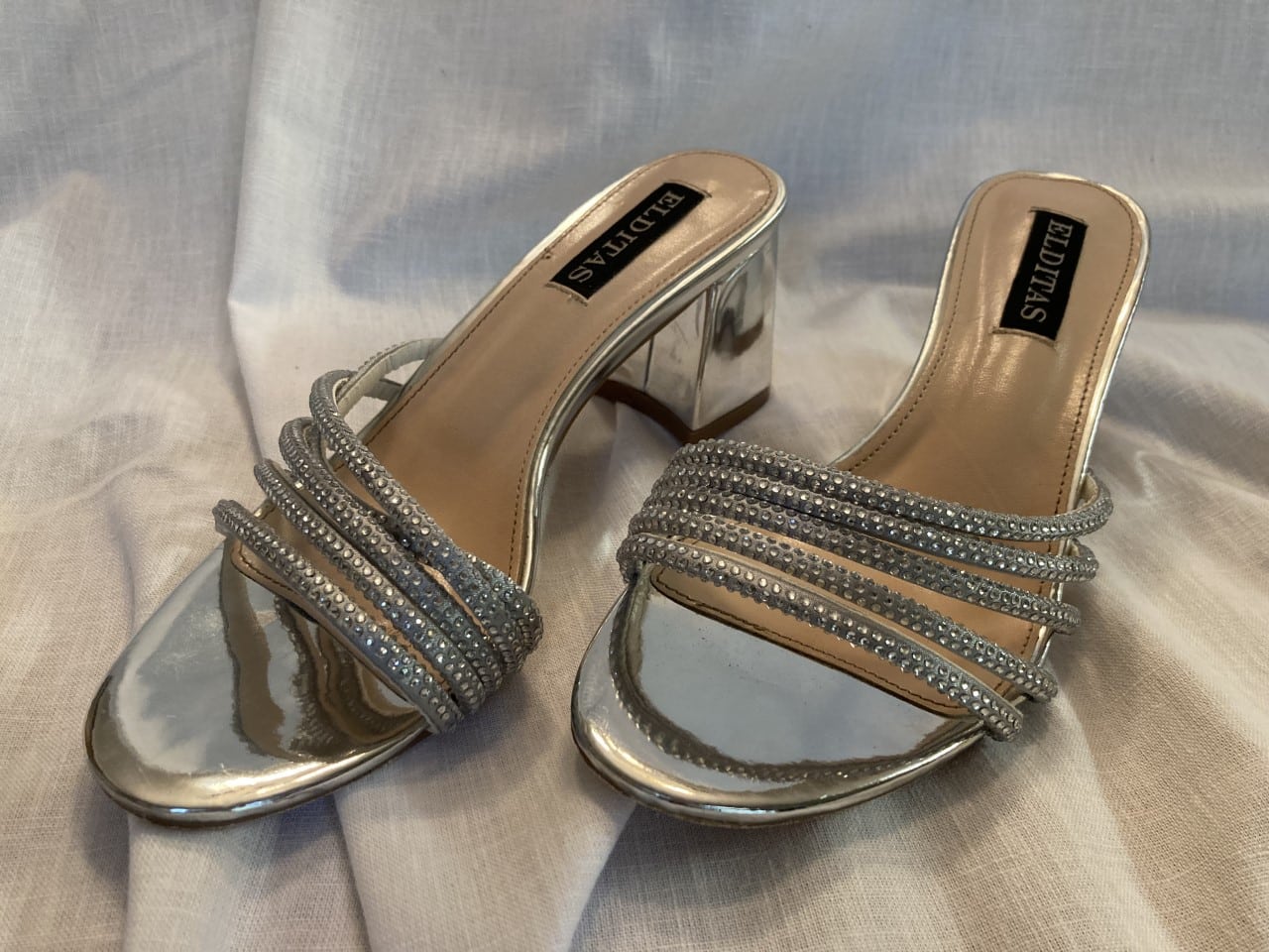 Ladies’ silver rhinestone open-back, strappy heels with chunky 3″ heel–size 6.5 medium
