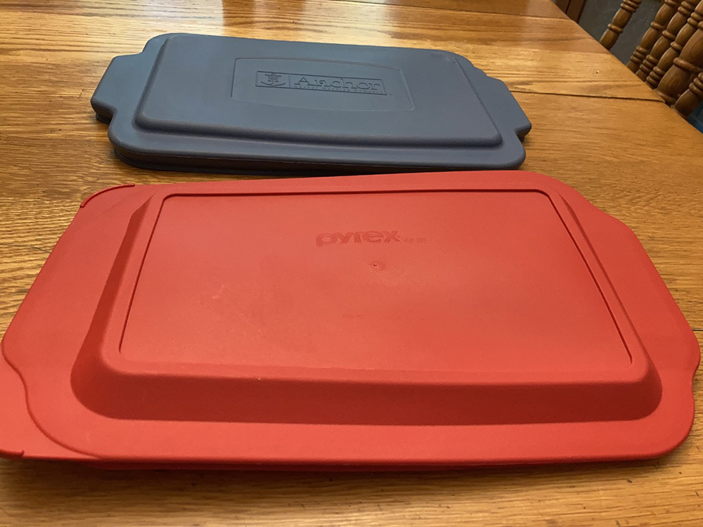 Snap-on Covers for 9″ x 12″ glass baking dishes– red Pyrex & blue Anchor Hocking–$6 each OR BOTH for $10